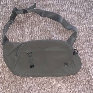 Lululemon fanny pack